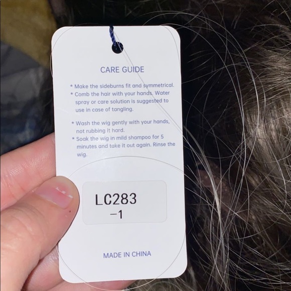 brand new wig - Picture 3 of 3